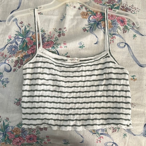 super cute striped green crop top - Picture 2 of 5